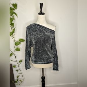 Gianni Bini off the shoulder sweater. Size XS. Like new.